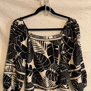 100% Linen Cynthia Rowley Black and White Leaf-Print Flowy Blouse